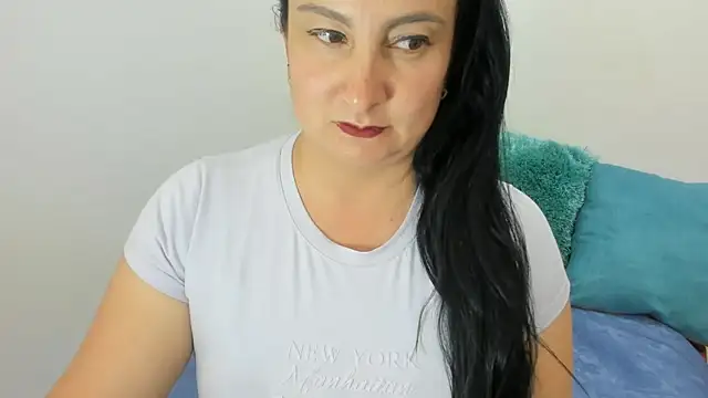 Ashyle online show from November 2025 06:46:02 PM