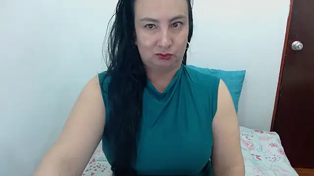 Snapshot of Ashyle chatting on June 2026 12:43:02 PM Ashyle online show from June 2026 12:43:02 PM