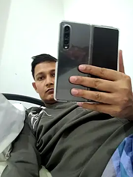 Snapshot of daddylove87 chatting on December 2025 12:11:01 PM daddylove87 online show from December 2025 12:11:01 PM