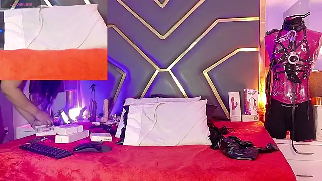 Scarlettt Ass online show from March 2026 12:17:02 PM