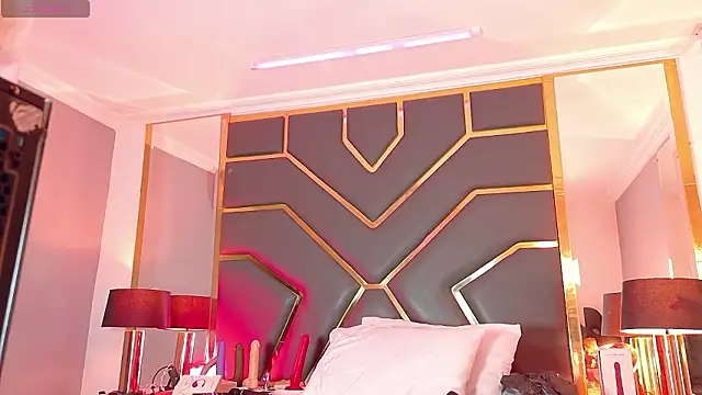 Scarlettt Ass online show from February 2026 12:10:02 PM