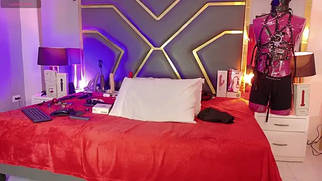 Scarlettt Ass online show from May 2026 12:02:01 PM