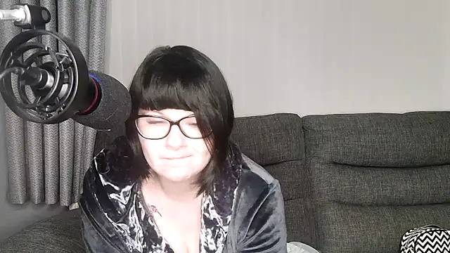 Snapshot of SquirtingIrishShannon chatting on February 2025 06:27:02 PM SquirtingIrishShannon online show from February 2025 06:27:02 PM