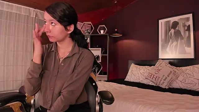 Moony 14 online show from March 2026 01:05:01 PM