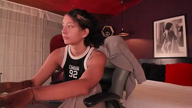 Moony 14 online show from April 2026 01:12:02 PM