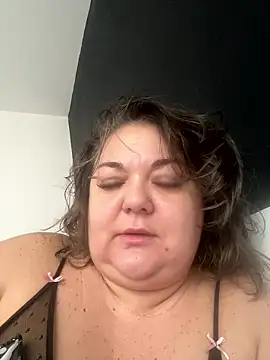 Snapshot of MikyVesela chatting on January 2026 08:53:02 AM MikyVesela online show from January 2026 08:53:02 AM