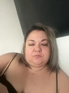 MikyVesela online show from April 2026 07:59:02 AM