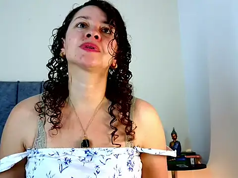Snapshot of ArtesanaMK chatting on September 2025 05:24:02 PM ArtesanaMK online show from September 2025 05:24:02 PM