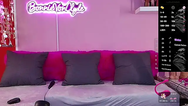 bonnievonclyde online show from December 2025 11:38:02 AM