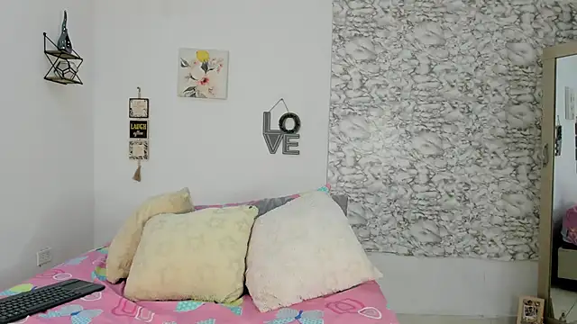 Canhela1 online show from February 2026 05:29:01 AM