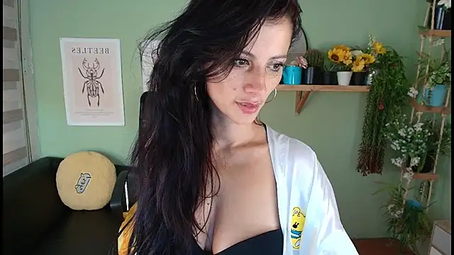 Aliiz 01 online show from February 2025 05:31:01 PM