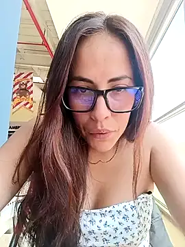 Lena-32 online show from January 2025 05:05:01 PM