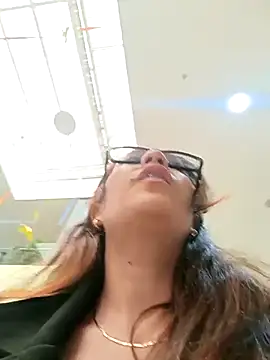 Lena-32 online show from March 2025 06:18:01 PM