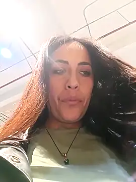 Lena-32 online show from April 2026 11:05:01 PM