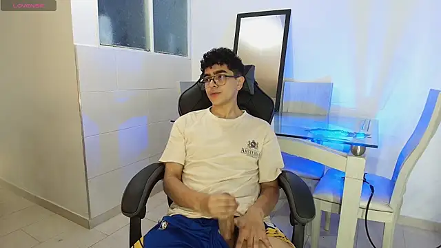  nickconnor01 online show from November 2025 03:12:02 AM