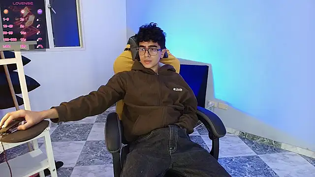  nickconnor01 online show from September 2025 05:00:02 AM