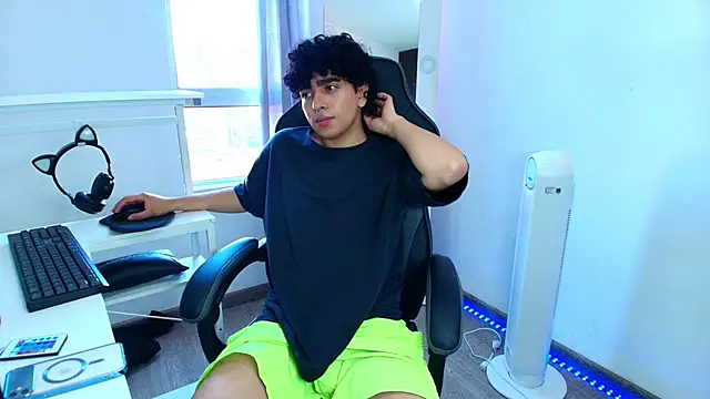  nickconnor01 online show from January 2025 04:53:01 PM