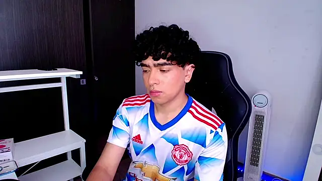  nickconnor01 online show from January 2025 06:03:02 PM