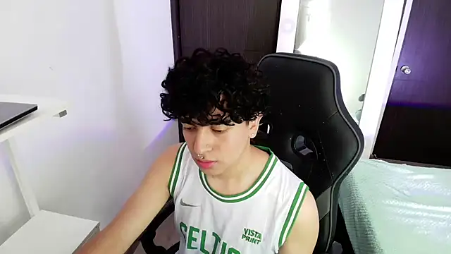  nickconnor01 online show from February 2025 07:32:02 PM
