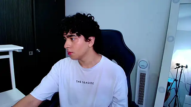  nickconnor01 online show from January 2025 05:56:01 PM