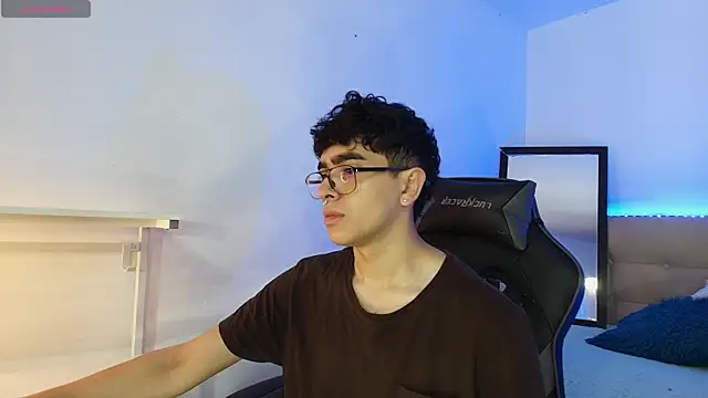  nickconnor01 online show from November 2025 04:38:02 AM