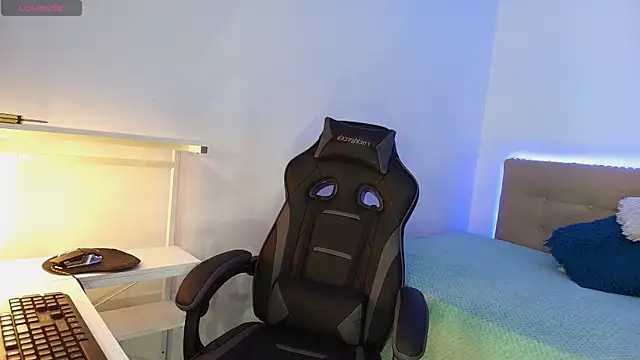  nickconnor01 online show from November 2025 04:27:02 AM