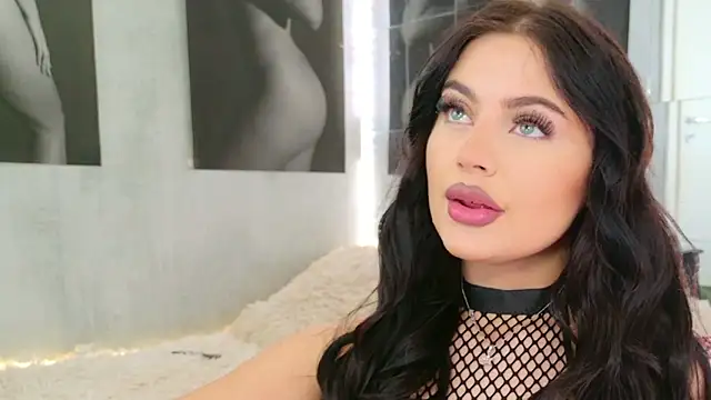 Snapshot of celia_chanel chatting on November 2025 06:17:01 AM celia chanel online show from November 2025 06:17:01 AM