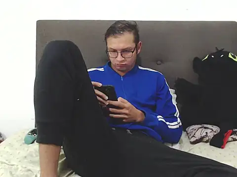 andy loverxx online show from February 2026 01:36:02 AM