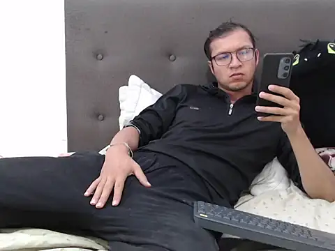 andy loverxx online show from February 2026 12:42:02 AM