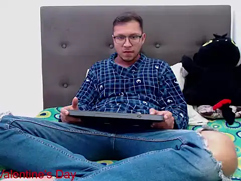 andy loverxx online show from February 2026 12:52:02 AM