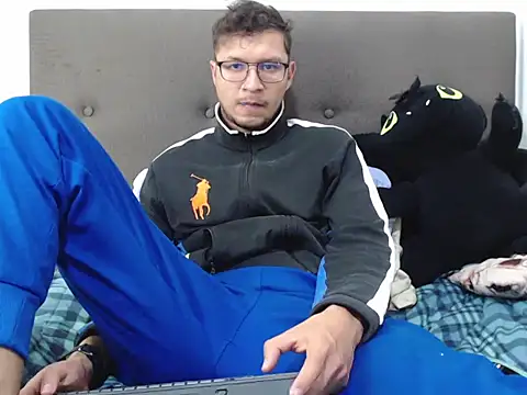 andy loverxx online show from March 2026 11:47:02 PM