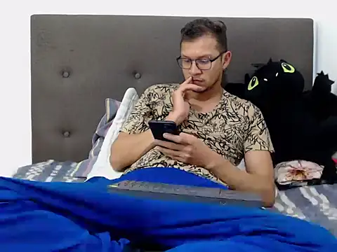andy loverxx online show from February 2026 12:12:02 AM