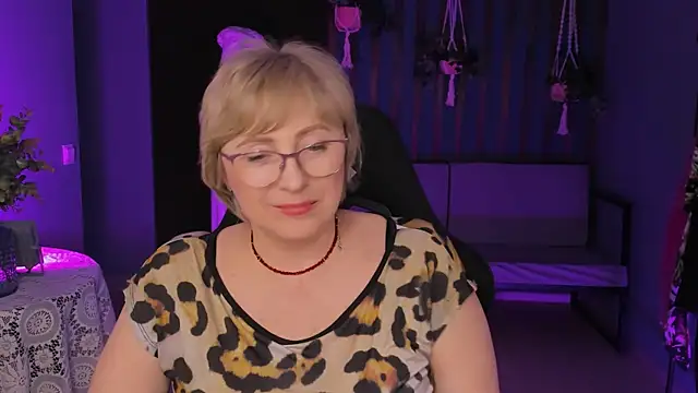 Snapshot of sugar_vivien chatting on March 2025 06:11:01 PM sugar vivien online show from March 2025 06:11:01 PM
