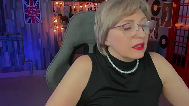 Snapshot of sugar_vivien chatting on February 2025 07:21:01 PM sugar vivien online show from February 2025 07:21:01 PM