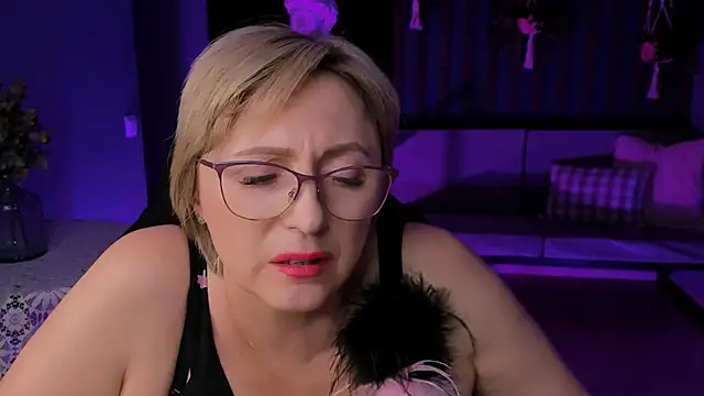 Snapshot of sugar_vivien chatting on March 2025 06:25:01 PM sugar vivien online show from March 2025 06:25:01 PM