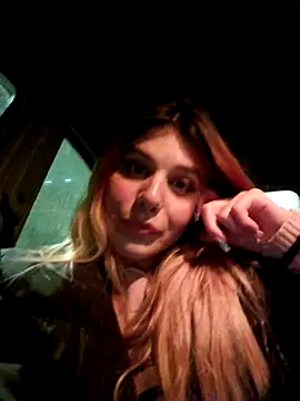 Snapshot of LeylaRosse chatting on March 2025 08:22:01 PM LeylaRosse online show from March 2025 08:22:01 PM