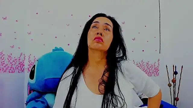 Snapshot of HorniestMilf chatting on June 2026 07:44:02 PM HorniestMilf online show from June 2026 07:44:02 PM