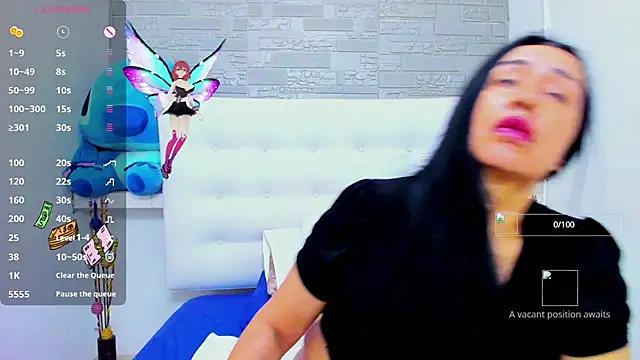 Snapshot of HorniestMilf chatting on November 2025 08:20:01 PM HorniestMilf online show from November 2025 08:20:01 PM