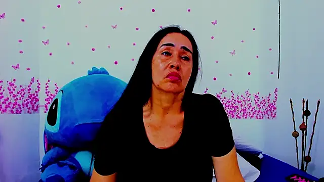 Snapshot of HorniestMilf chatting on June 2026 07:15:02 PM HorniestMilf online show from June 2026 07:15:02 PM