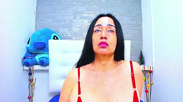 Snapshot of HorniestMilf chatting on November 2025 08:53:01 PM HorniestMilf online show from November 2025 08:53:01 PM