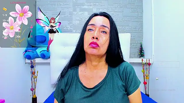 Snapshot of HorniestMilf chatting on November 2025 10:26:01 PM HorniestMilf online show from November 2025 10:26:01 PM