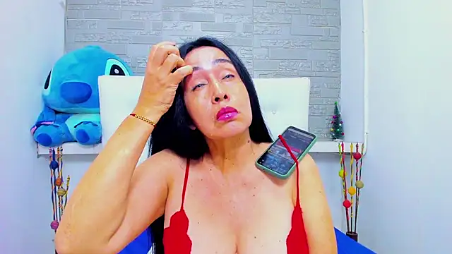 Snapshot of HorniestMilf chatting on November 2025 09:03:02 PM HorniestMilf online show from November 2025 09:03:02 PM