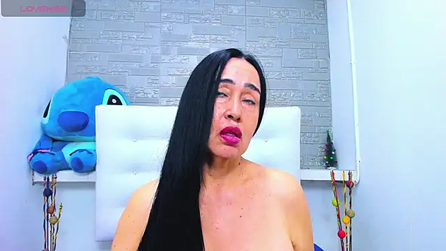 Snapshot of HorniestMilf chatting on October 2025 09:38:01 PM HorniestMilf online show from October 2025 09:38:01 PM