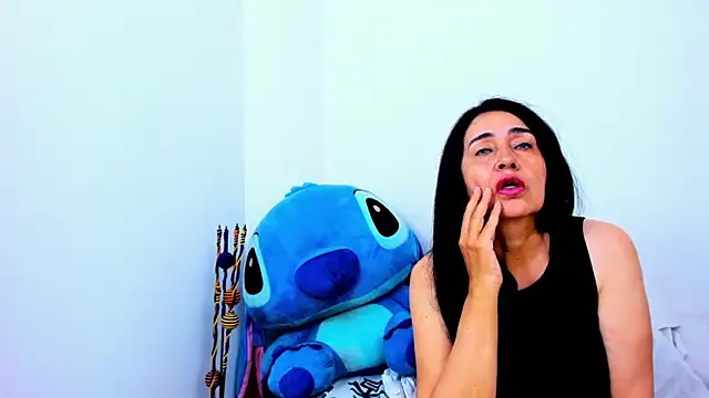 HorniestMilf online show from May 2026 07:19:02 PM