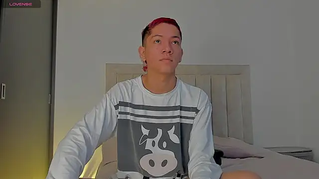 JulianRose 1 online show from December 2025 12:37:01 PM