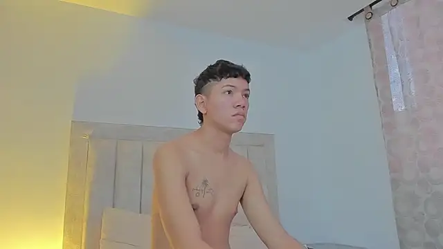 JulianRose 1 online show from February 2025 11:32:02 AM
