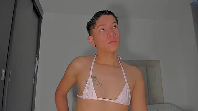 JulianRose 1 online show from May 2026 11:47:02 AM