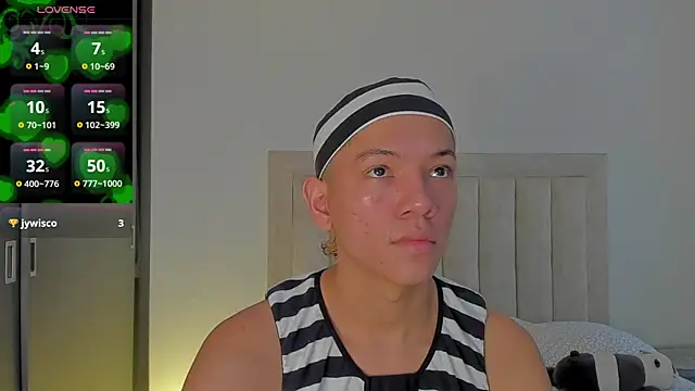 JulianRose 1 online show from October 2025 12:13:02 PM