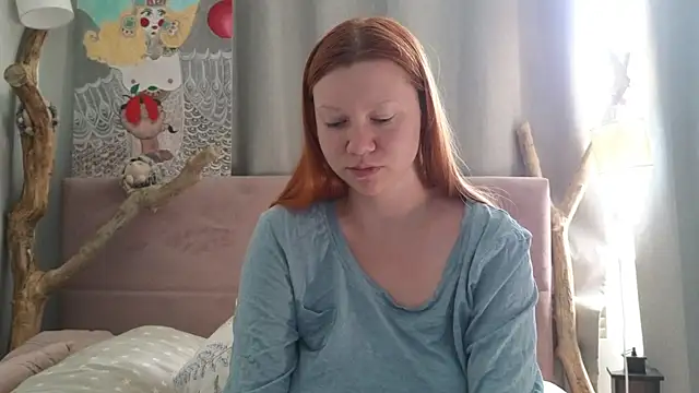 Snapshot of MileyMiller chatting on June 2026 03:03:02 AM MileyMiller online show from June 2026 03:03:02 AM