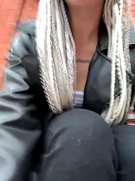 Snapshot of TwixCouple chatting on November 2025 01:10:02 PM TwixCouple online show from November 2025 01:10:02 PM